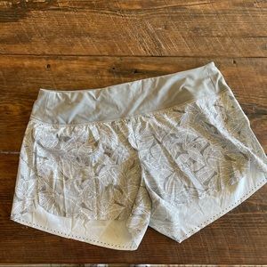 Athleta laser cut shorts - LG